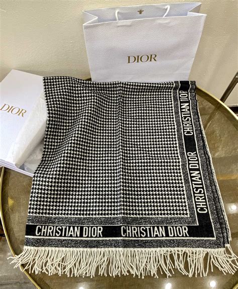 dior 披肩